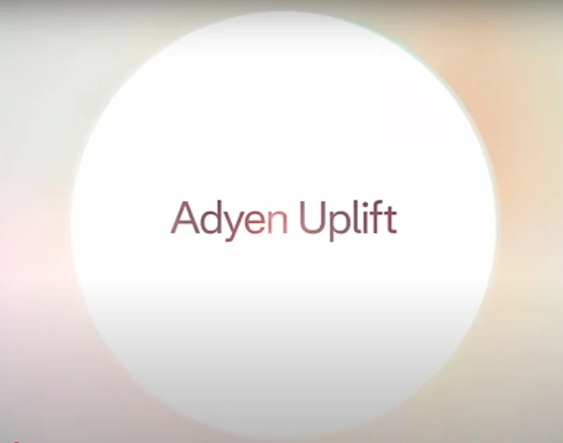 Adyen 推出的 AI 支援支付優化方案 **Adyen Uplift**，透過分析全球交易數據，幫助企業更準確識別真實顧客，從而減少退款爭議並加快交易速度。
