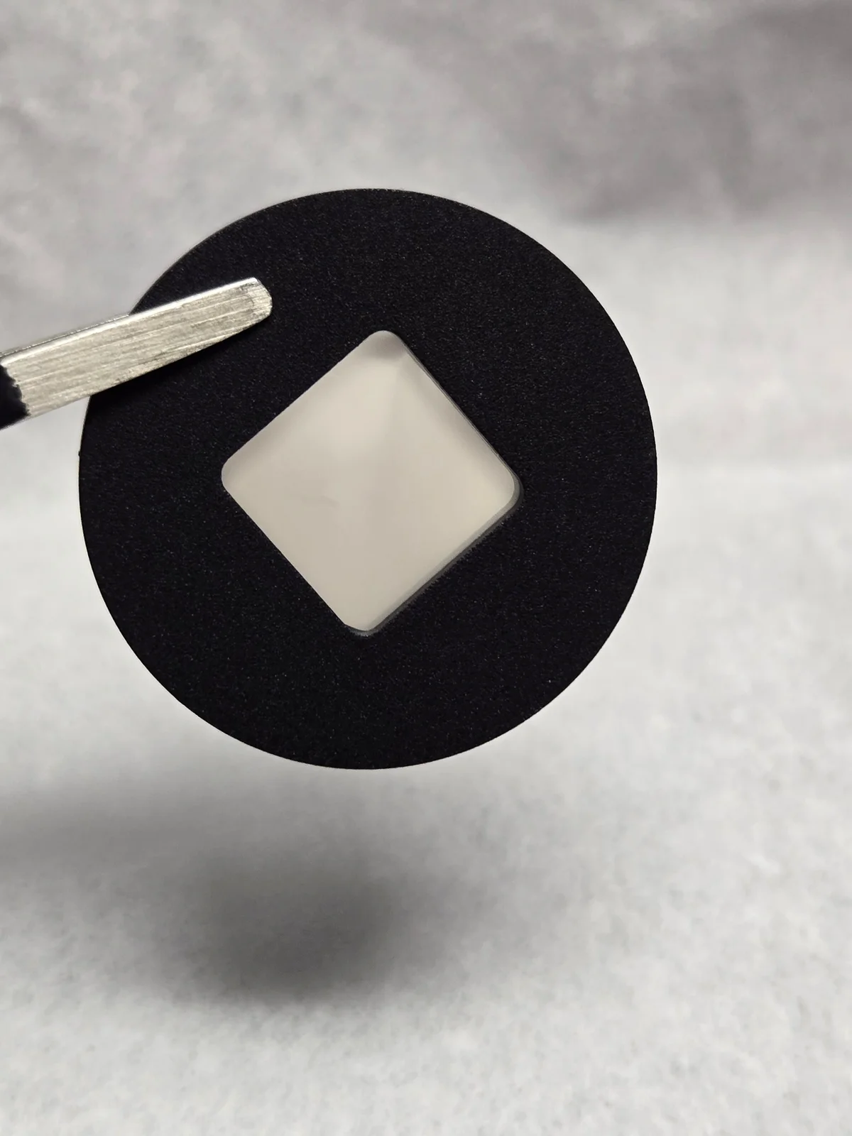 從實驗室走向市場， 港大革命性鑽石。